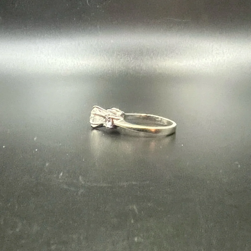 Diamond Ring - Picture 5 of 9